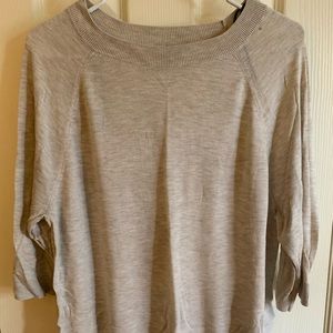 🧨👗 3 for $25👗🧨 3/4 beige sweater top